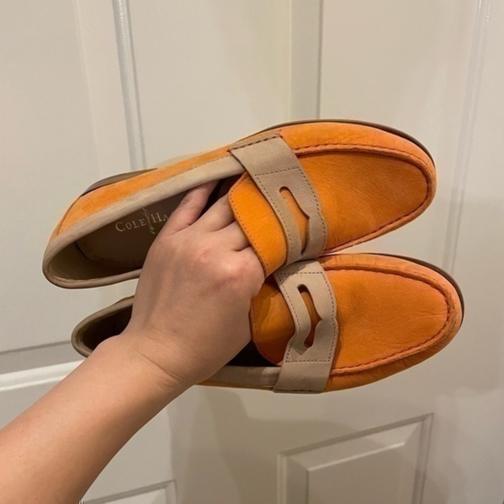 Cole Haan Orange Loafers Deadstock 
Size 5.0 Women 
Condition 9/10